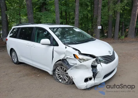 2011 Toyota Sienna Xle V6 из США, поврежденный, VIN 5TDYK3DC1BS155711